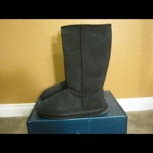 EMU Australia Women’s “Stinger” Boots..Brand New